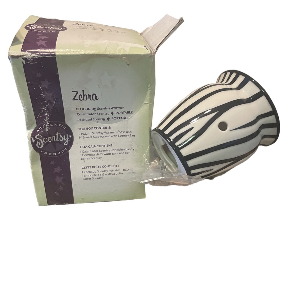 Scentsy Zebra Plug-In Warmer - Black and White